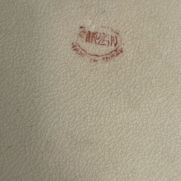 Beautifully Crazed Squat Imari Vase - Picture 5 of 8